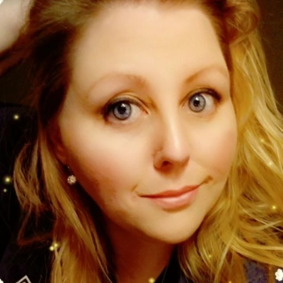 Meet your Posher, Mischele - Picture 1 of 1